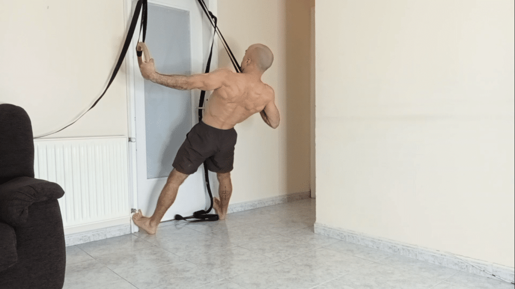 Ganar músculo calistenia en casa sin gimnasio hipertrofia masa muscular peso corporal fuerza funcional