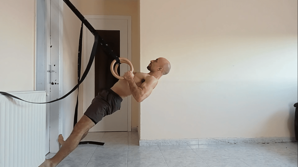Ganar músculo calistenia en casa sin gimnasio hipertrofia masa muscular peso corporal fuerza funcional