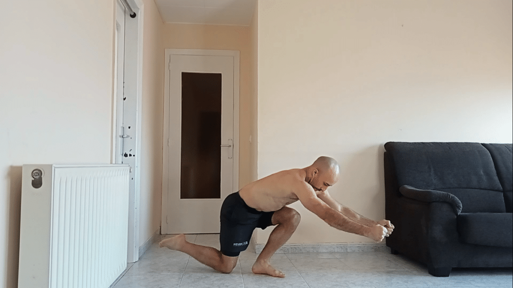 Ganar músculo calistenia en casa sin gimnasio hipertrofia masa muscular peso corporal fuerza funcional